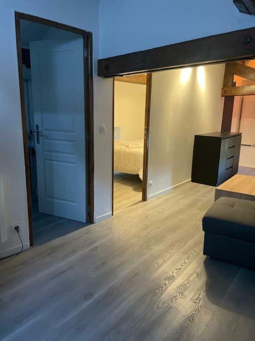 Detente - Appartement Et Poutres Apparentes Безье Экстерьер фото